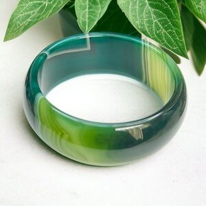 Small Wrist 56mm AAA Grade Striped Green Agate Onyx Bangle – Timeless Elegance